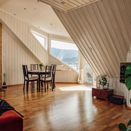 Panorama Apartment With 360 View Of The City Ålesund Esterno foto