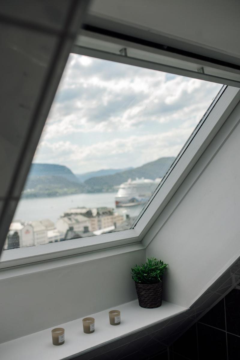 Panorama Apartment With 360 View Of The City Ålesund Esterno foto
