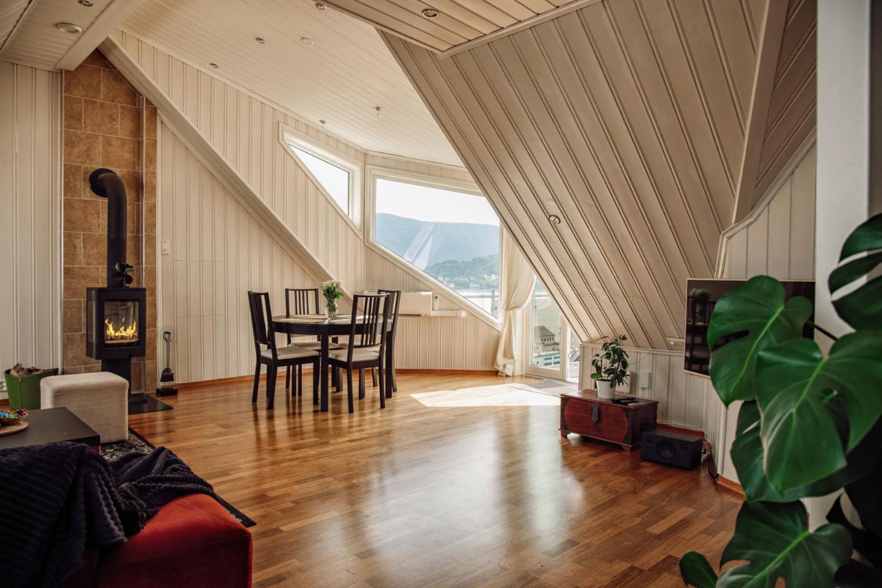 Panorama Apartment With 360 View Of The City Ålesund Esterno foto