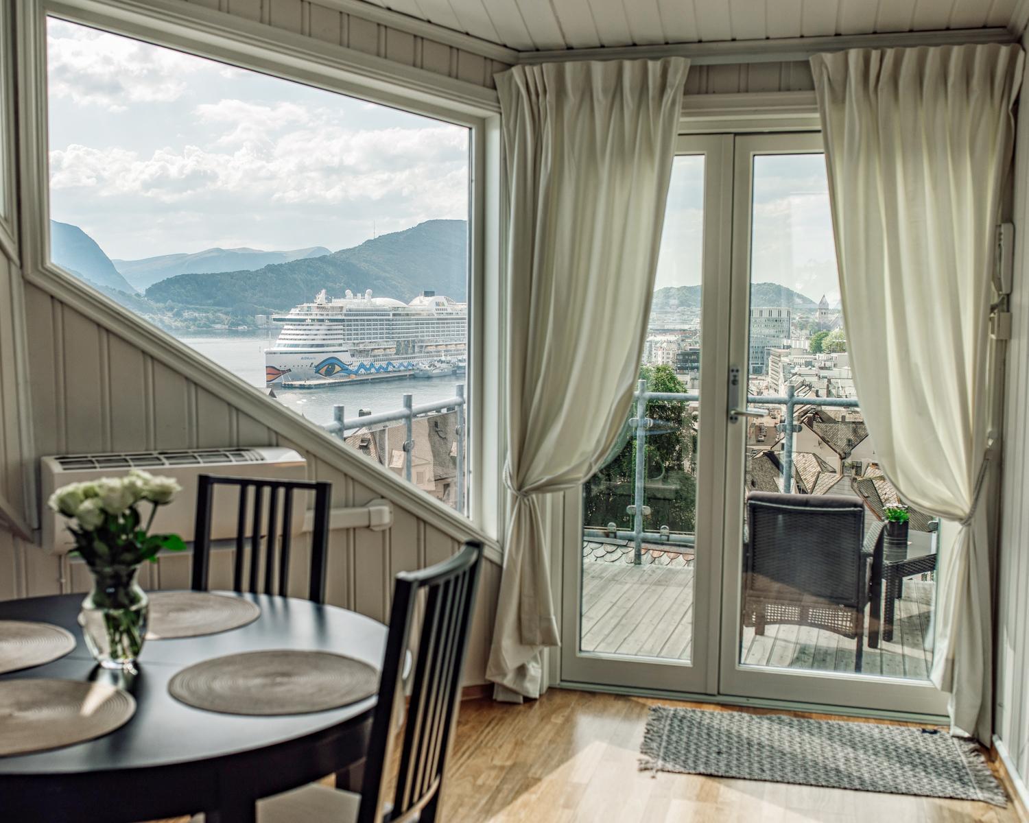 Panorama Apartment With 360 View Of The City Ålesund Esterno foto